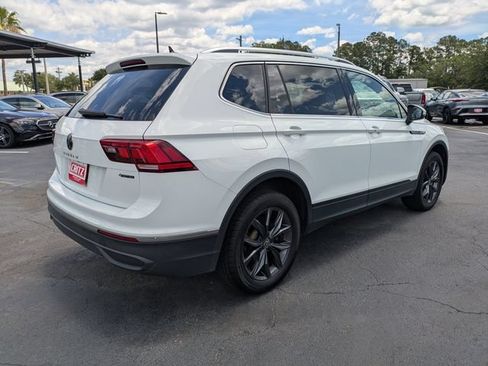 Used 2022 Volkswagen Tiguan SE AWD/4WD image 6