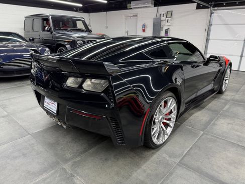 Used 2016 Chevrolet Corvette Z06 w/ 3LZ Preferred Equipment Group image 7