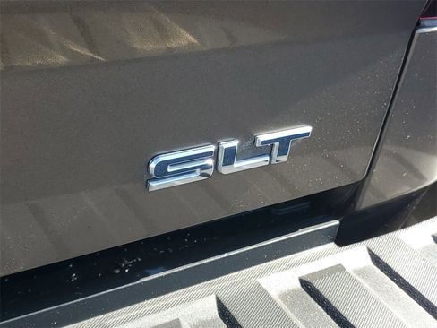 Used 2015 GMC Sierra 1500 SLT w/ SLT Crew Cab Value Package image 8