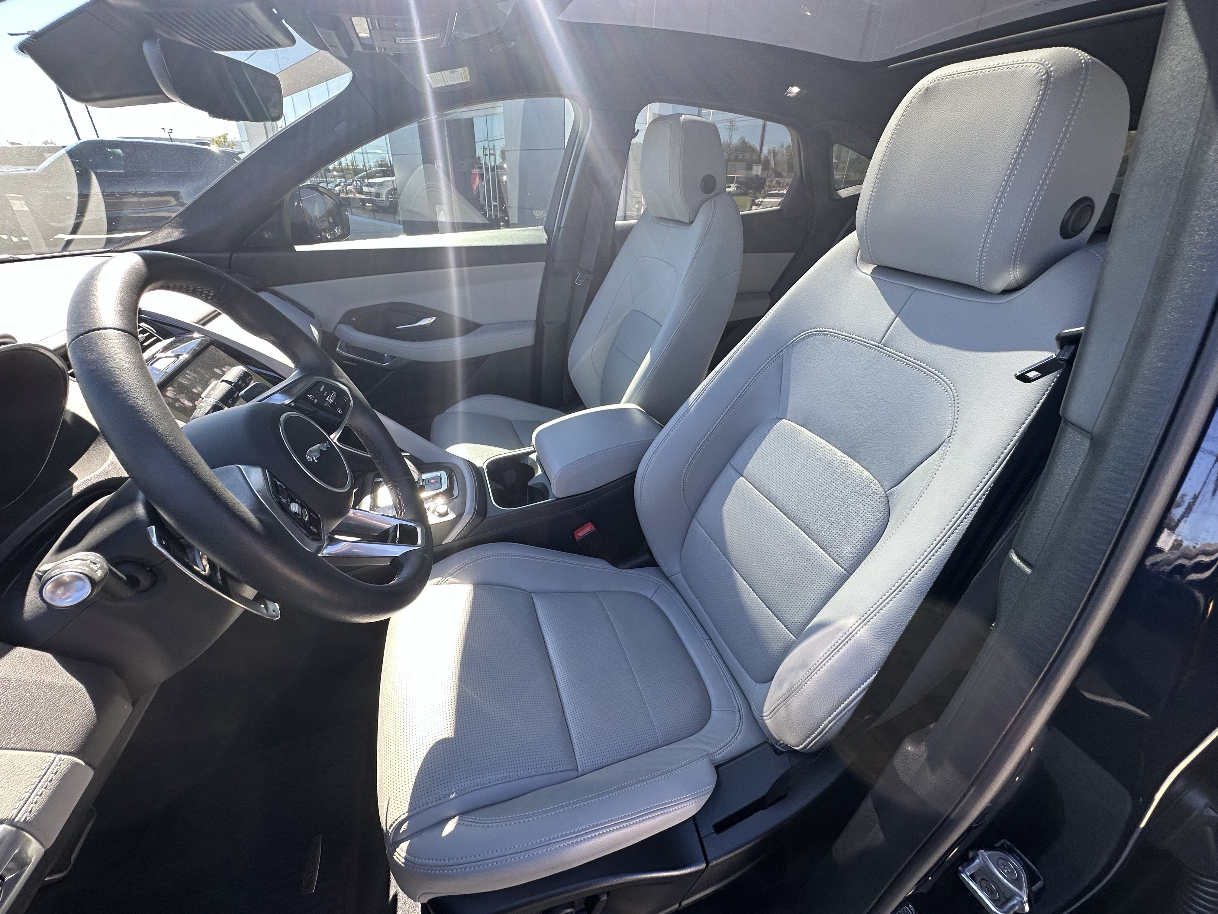 Used 2024 Jaguar E-PACE R-Dynamic SE AWD/4WD image 16
