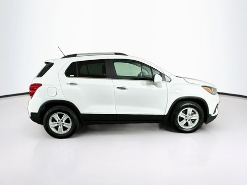 Used 2019 Chevrolet Trax LT w/ LT Convenience Package FWD image 10