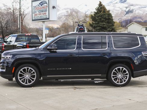 Used 2022 Jeep Grand Wagoneer Series II w/ Flexible Seating Group image 70