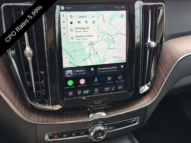 Certified 2023 Volvo XC60 B5 Plus AWD/4WD image 18