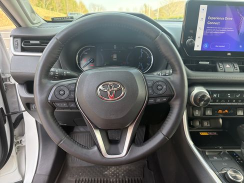 Certified 2023 Toyota RAV4 XLE Premium image 13