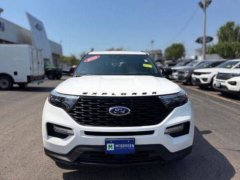 Certified 2022 Ford Explorer ST-Line AWD/4WD image 11