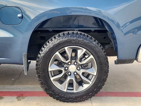 Used 2024 Chevrolet Silverado 1500 LT AWD/4WD image 31