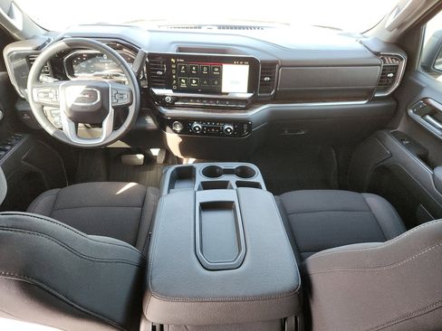 Used 2024 GMC Sierra 1500 Elevation image 11