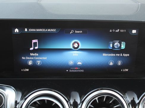 Used 2023 Mercedes-Benz GLB 250 4MATIC image 22