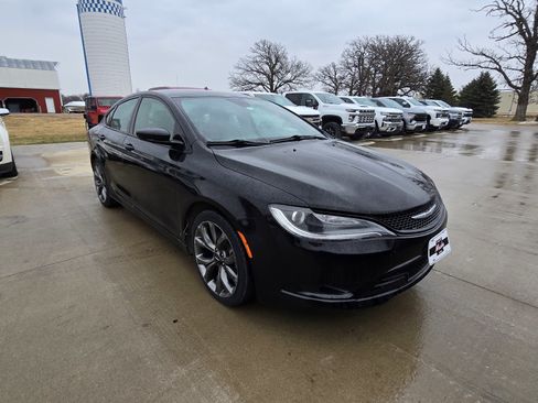 Used 2015 Chrysler 200 S w/ Navigation & Sound Group I image 3