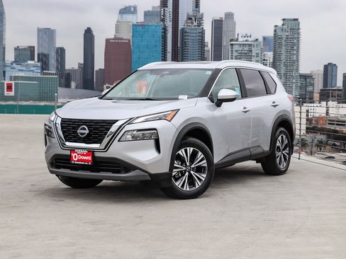 Used 2023 Nissan Rogue SV w/ SV Premium B Package FWD image 1