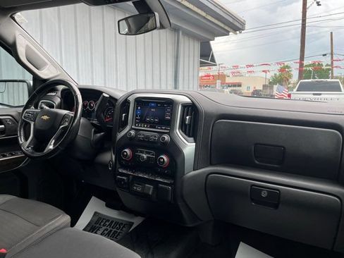 Used 2020 Chevrolet Silverado 1500 LT w/ Texas Edition AWD/4WD image 37