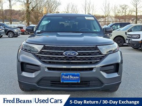 Certified 2022 Ford Explorer XLT w/ Class IV Trailer Tow Package image 3
