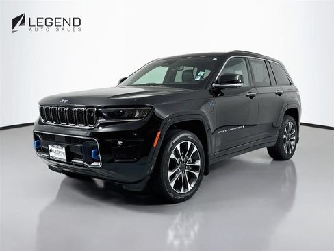 Used 2022 Jeep Grand Cherokee Overland w/ Advanced Protech Group III AWD/4WD image 1