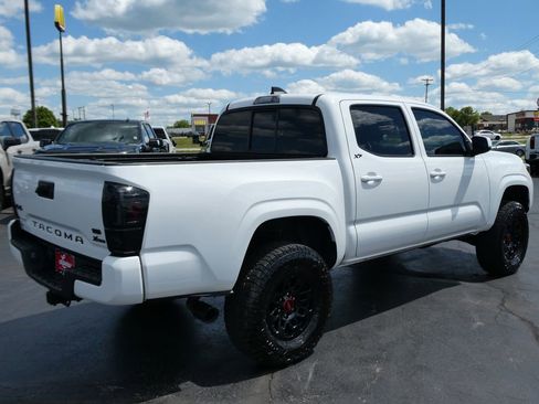 Used 2023 Toyota Tacoma SR AWD/4WD image 5