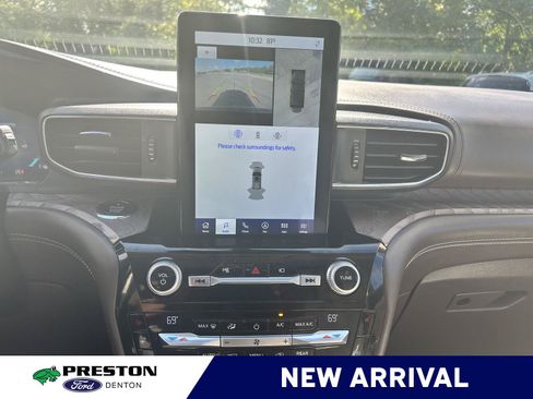 Used 2021 Ford Explorer Platinum w/ Equipment Group 601A AWD/4WD image 15