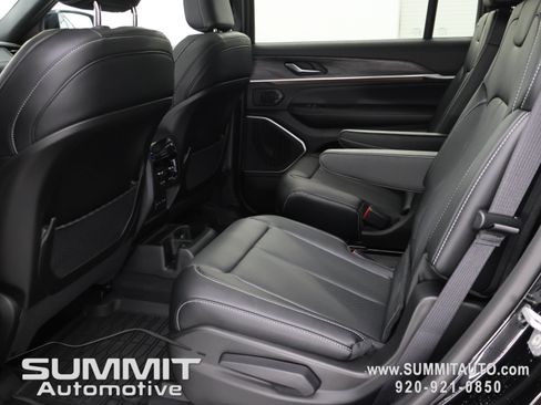 New 2026 Jeep Grand Cherokee L Limited AWD/4WD image 9