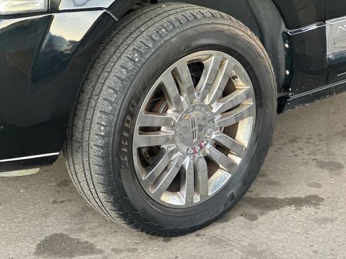 Used 2008 Lincoln Navigator 4WD image 4
