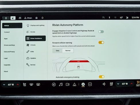 Used 2025 Rivian R1S Adventure image 81