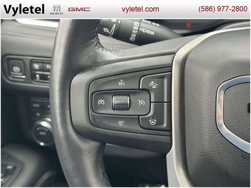 Used 2024 GMC Yukon Denali w/ Advanced Technology Package image 27