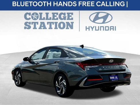 Used 2024 Hyundai Elantra SEL w/ Convenience Package FWD image 8