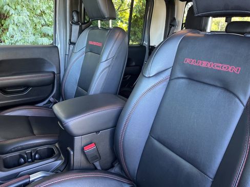 Used 2022 Jeep Gladiator Rubicon w/ LED Lighting Group image 41