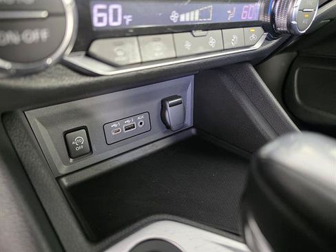 Used 2024 Nissan Sentra SR FWD image 37