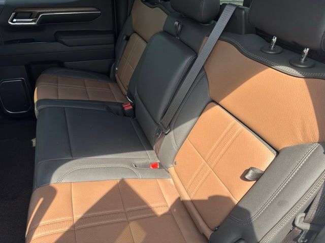 Certified 2023 Chevrolet Silverado 1500 High Country AWD/4WD image 9