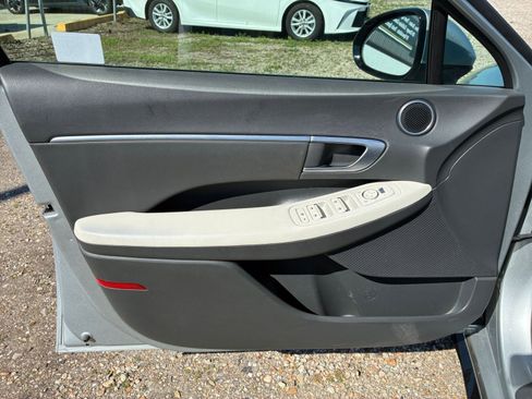 Used 2025 Hyundai Sonata SEL FWD image 15