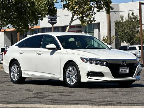 Used 2019 Honda Accord LX image 10