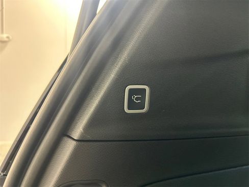 New 2025 Chrysler Pacifica Select image 34