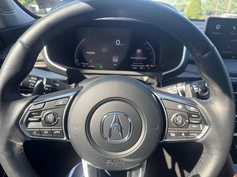 Used 2023 Acura MDX SH-AWD w/ Advance Package image 12