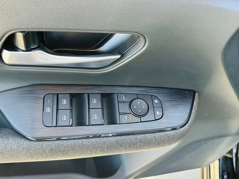 New 2026 Nissan Kicks SV image 14