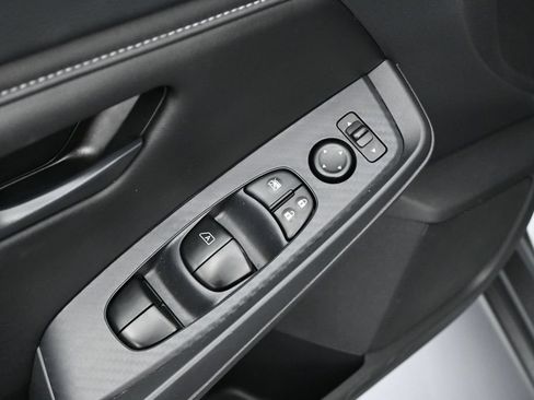 Used 2025 Nissan Sentra S FWD image 6