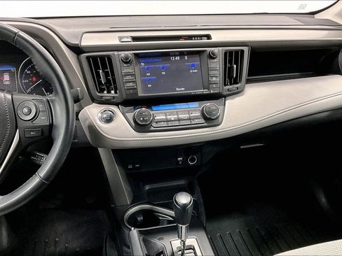 Used 2018 Toyota RAV4 XLE image 8