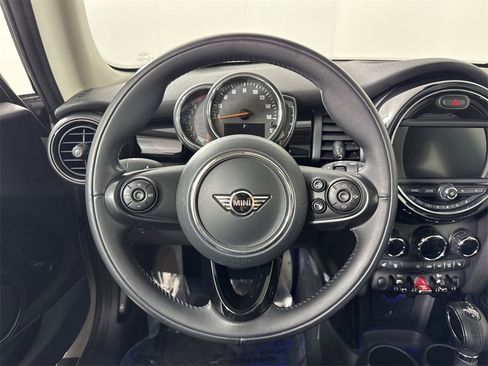 Used 2019 MINI Cooper 2-Door Hardtop image 33