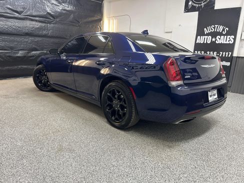 Used 2015 Chrysler 300 S AWD/4WD image 4