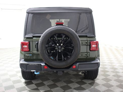 Used 2022 Jeep Wrangler Unlimited Sahara image 32