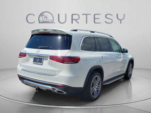 Used 2022 Mercedes-Benz GLS 450 4MATIC image 3