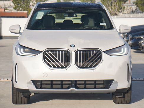 New 2026 BMW X3 xDrive30 w/ Premium Package image 2