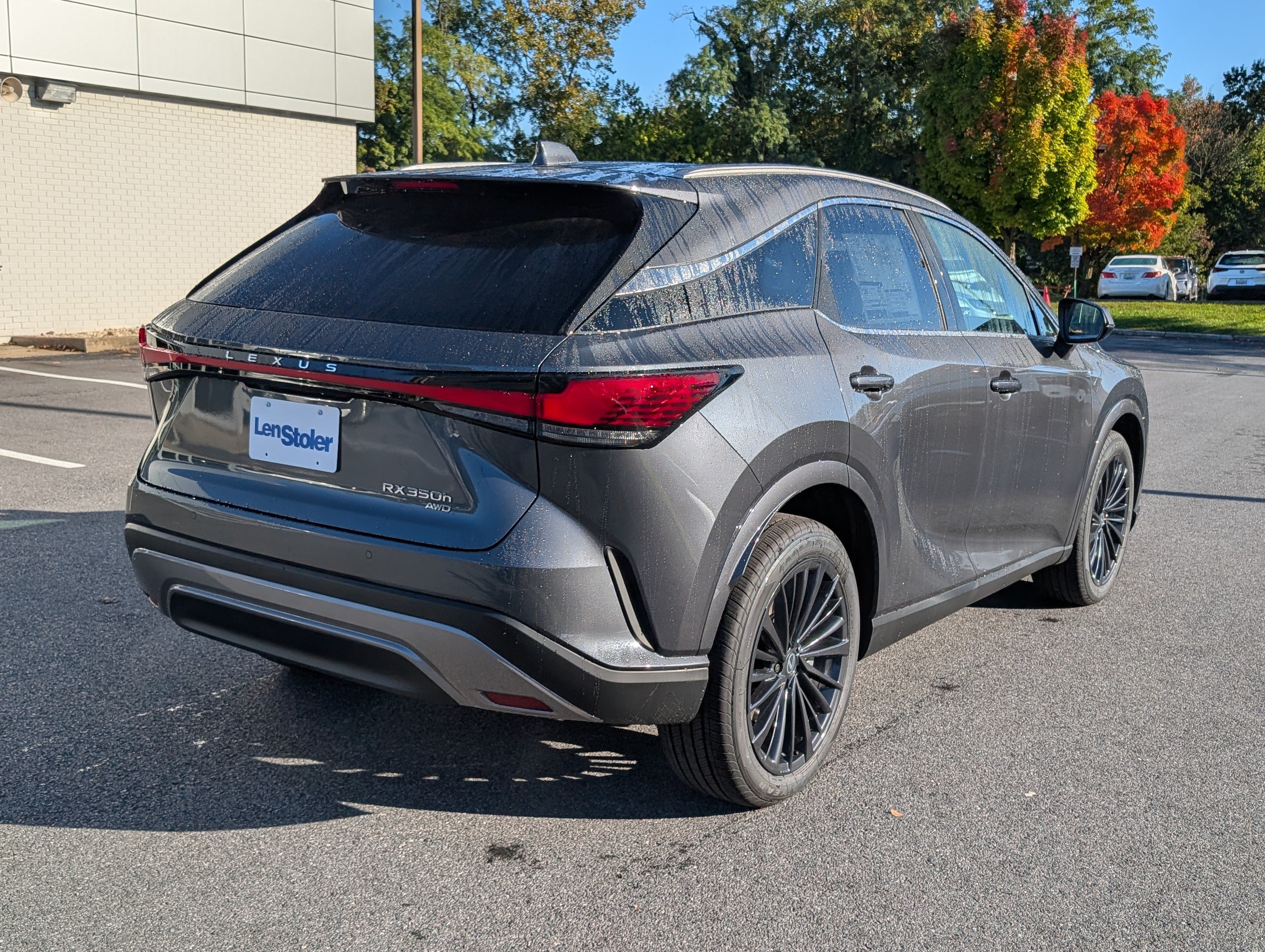 New 2026 Lexus RX 350h AWD/4WD image 2