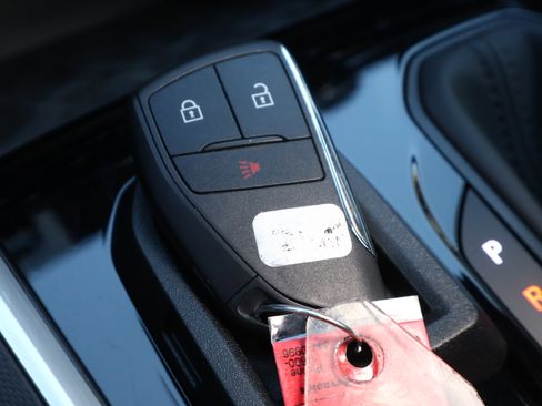 Used 2023 Chevrolet Colorado LT w/ Advanced Trailering Package image 22