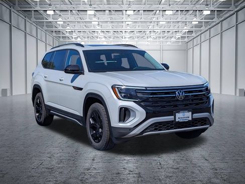 New 2026 Volkswagen Atlas Peak Edition AWD/4WD image 7