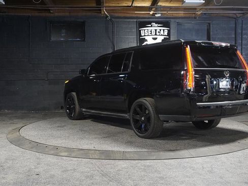 Used 2015 Cadillac Escalade ESV Luxury image 7