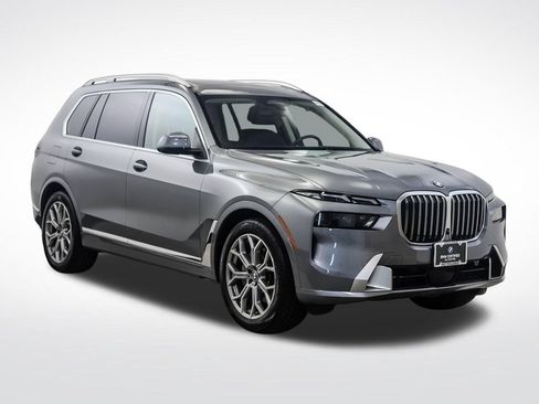 Used 2024 BMW X7 xDrive40i w/ Premium Package AWD/4WD image 7