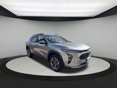 Used 2025 Chevrolet Trax LT