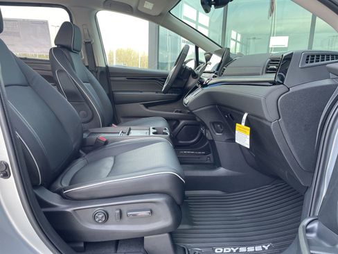 New 2026 Honda Odyssey Elite image 13