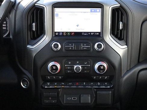 Used 2023 GMC Sierra 3500 Denali w/ Denali Black Diamond Edition image 22