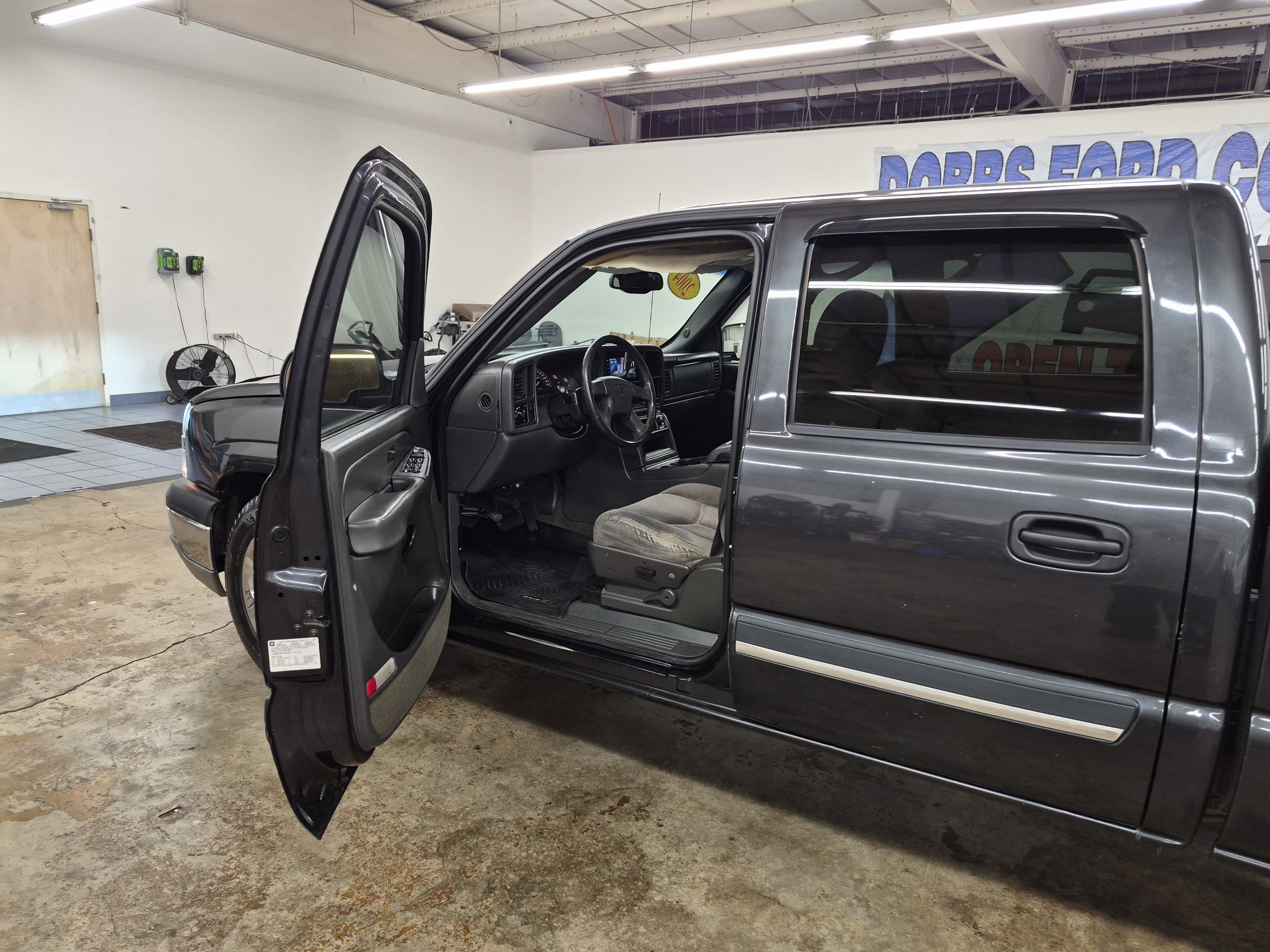 Used 2004 Chevrolet Silverado 1500 LS RWD image 10