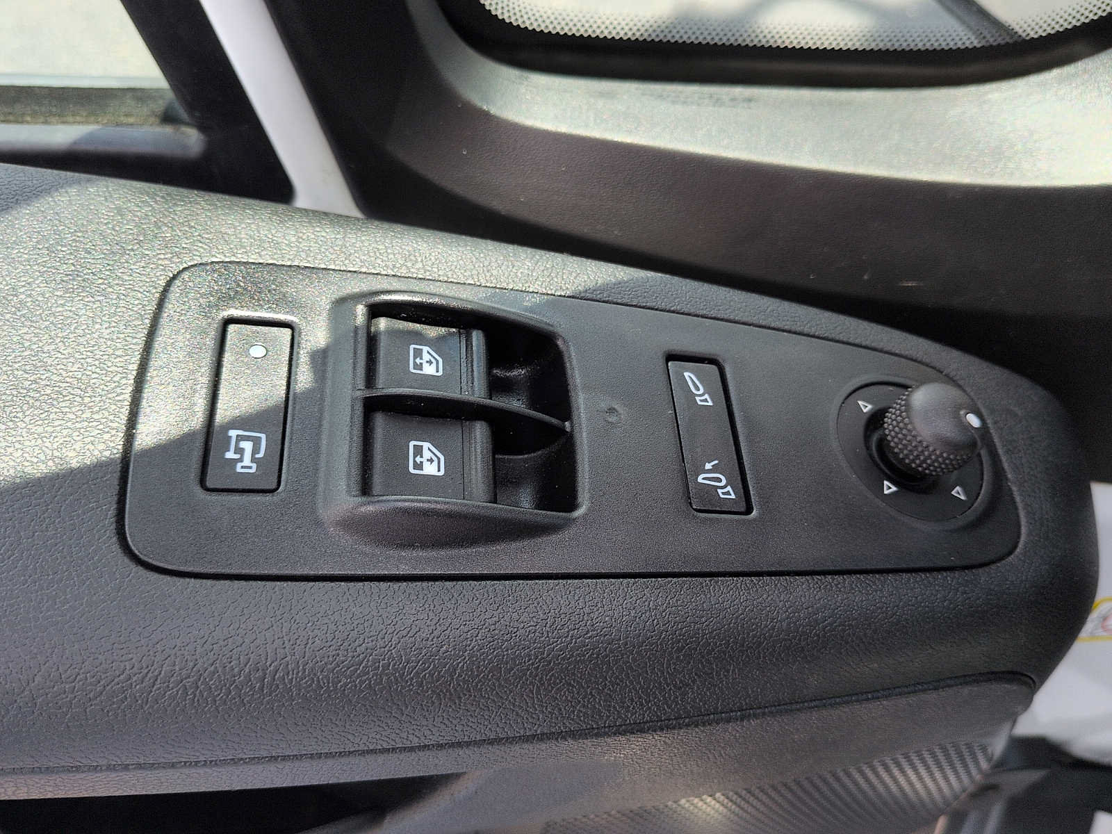 Used 2024 RAM ProMaster 2500 w/ Convenience Group FWD image 14