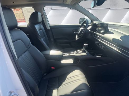 Used 2025 Honda HR-V EX-L image 13